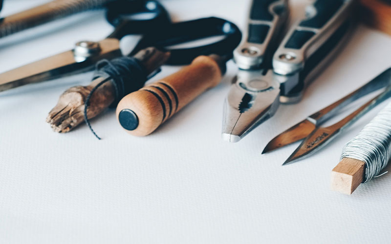 Foto: Nähutensilien auf einem Tisch