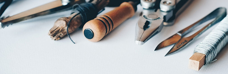 Foto: Nähutensilien auf einem Tisch