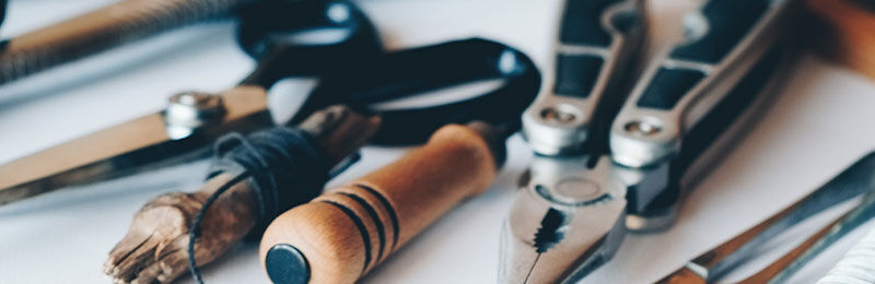 Foto: Nähutensilien auf einem Tisch